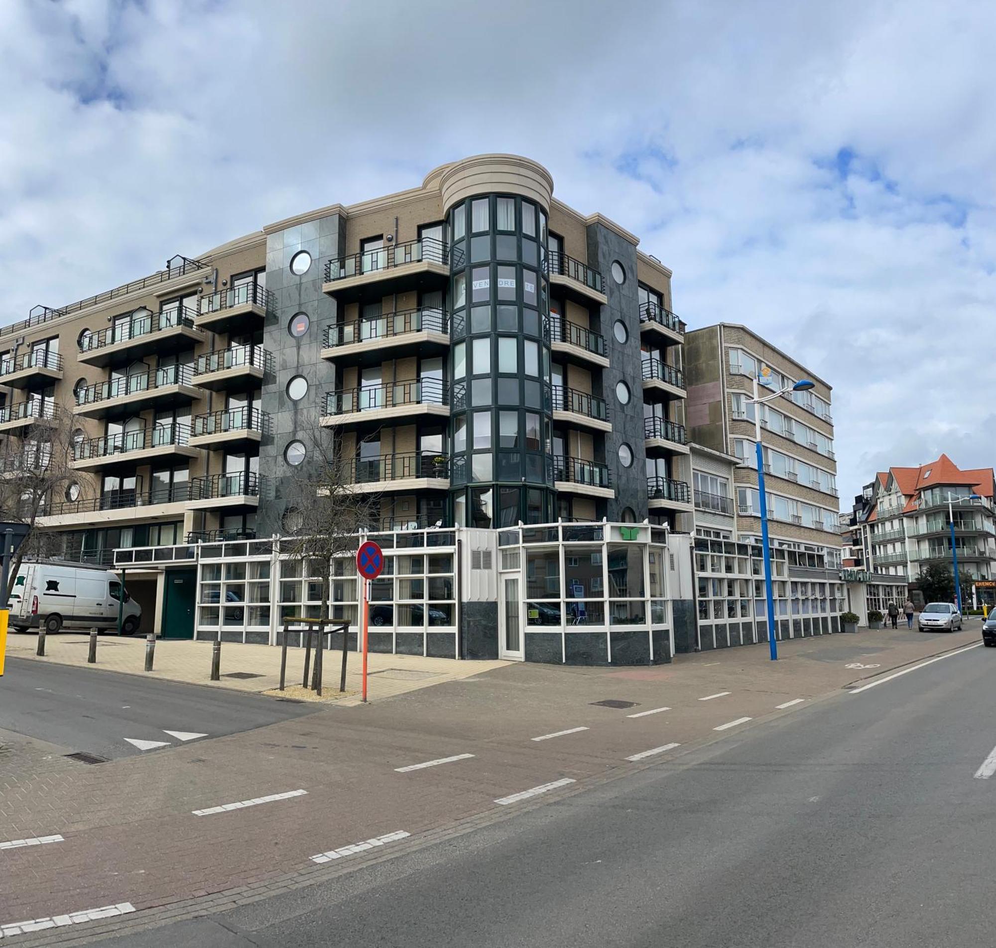 Appt Pablo Met Prive-Garage, Vlakbij Zee, In Koksijde-Bad Leilighet Eksteriør bilde